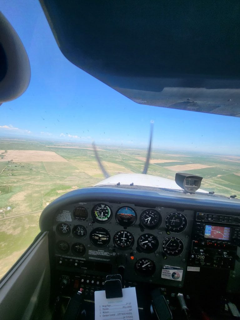Cessna 172S cockpit