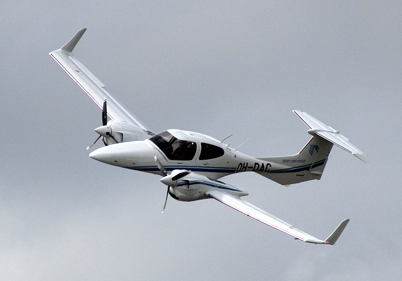 COWS DA42 Review: Your New Stellar Twinstar for MSFS - Reviews